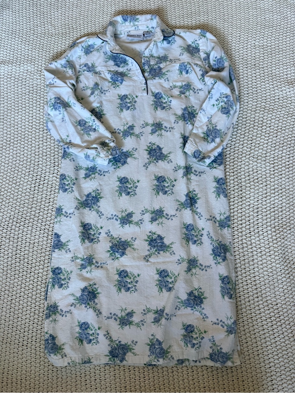 Country Store 100% Cotton Blue Rose Floral Nightgown Size Medium Cottagecore